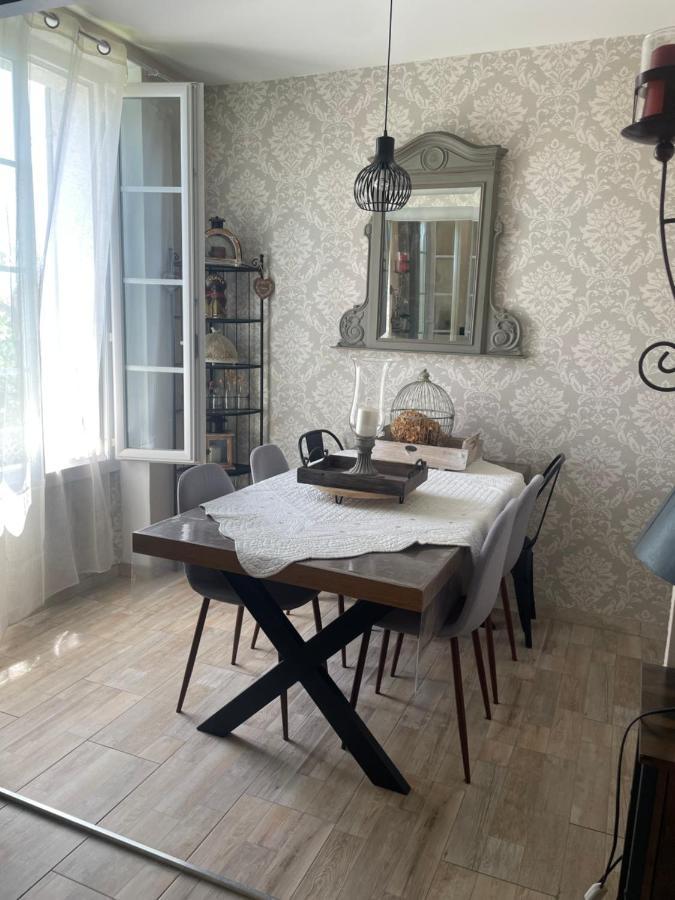 Appartement Avec Jardin En LʼIsle-sur-la-Sorgue