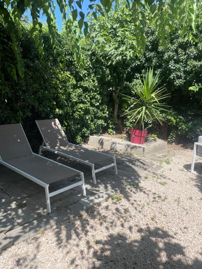 Avec Jardin En LʼIsle-sur-la-Sorgue