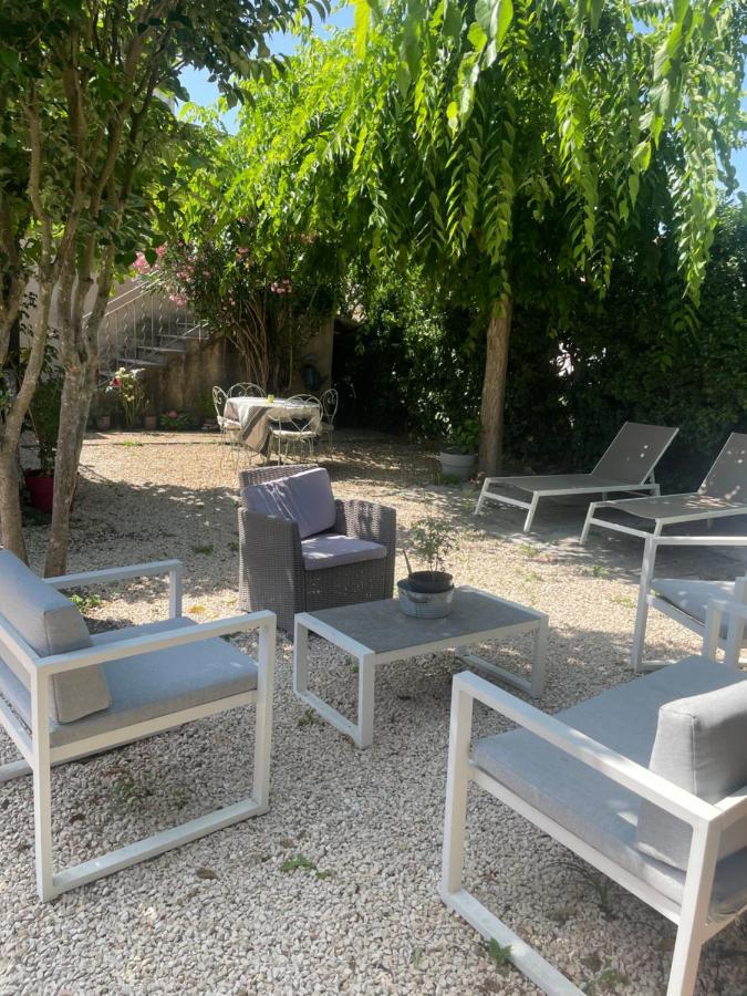Avec Jardin En Apartment
